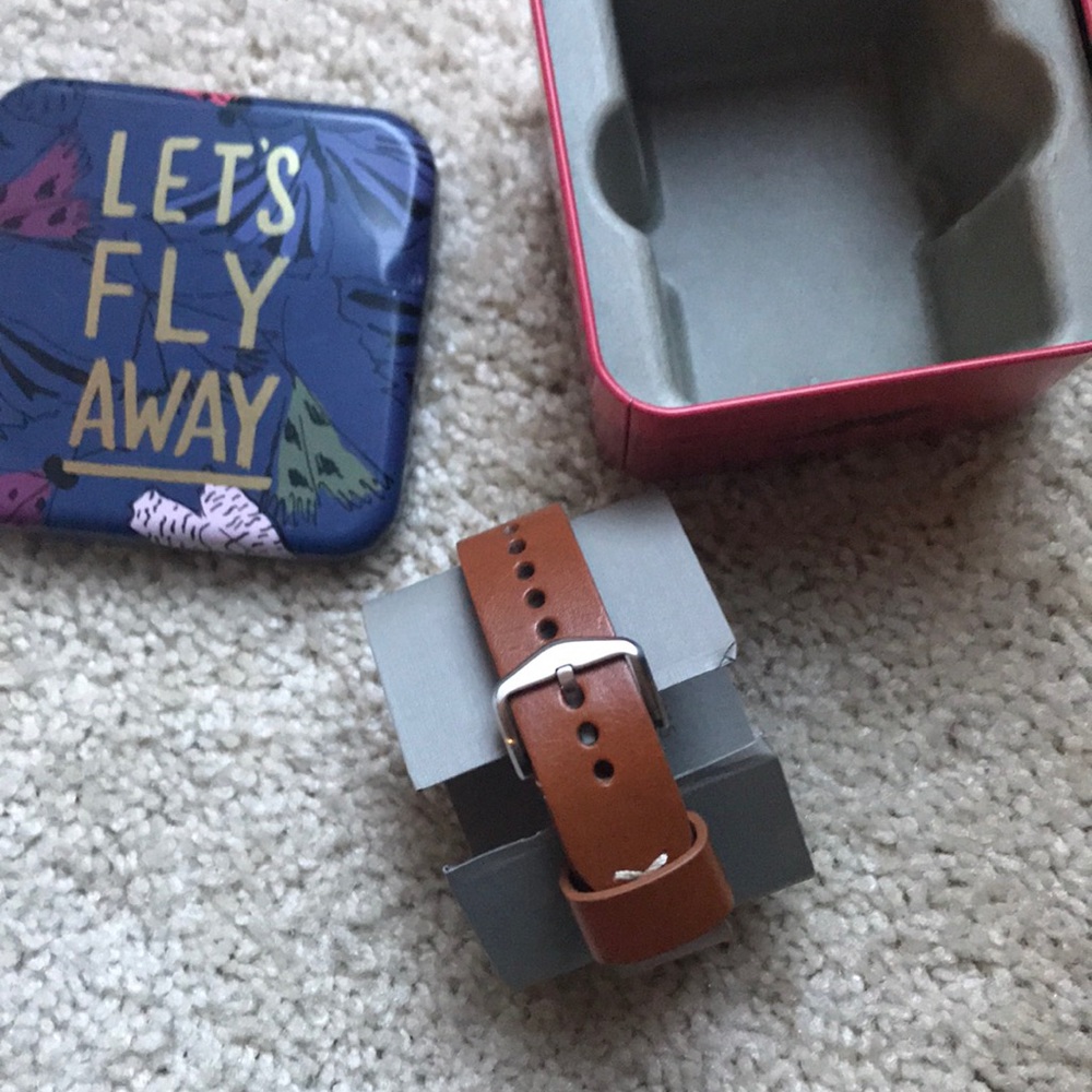Watch - Picture 3 of 3